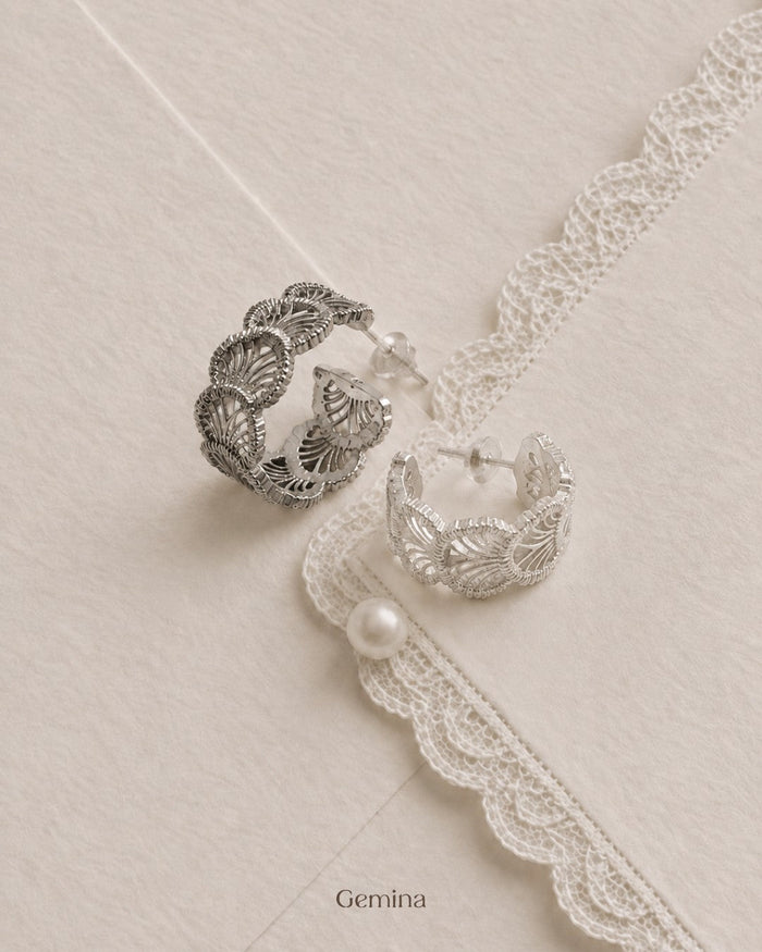 Does sterling silver tarnish?